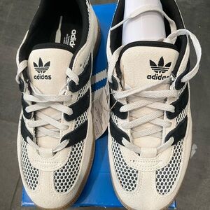 Adidas women handball spezial Sneakers new
